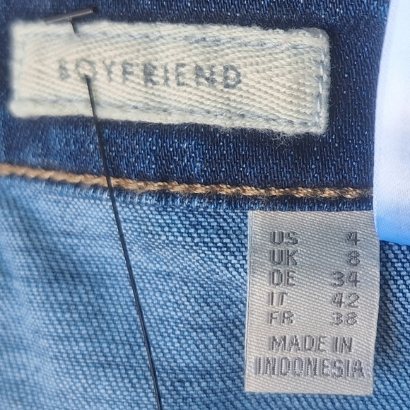 Boyfriend Jeans Floral Print Daisy Patch Coastal Cowgirl Embroidery Stitch 4 - Picture 12 of 16